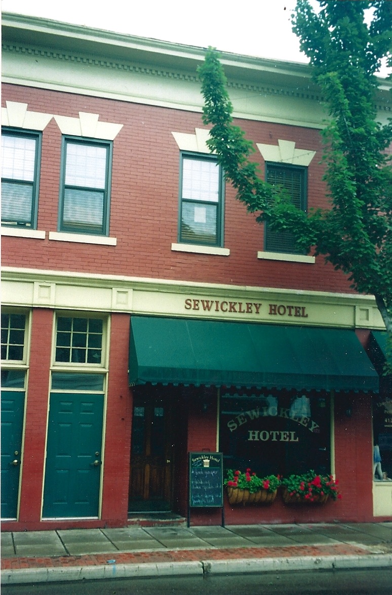 Pittsburgh restaurants : Sewickley Hotel
